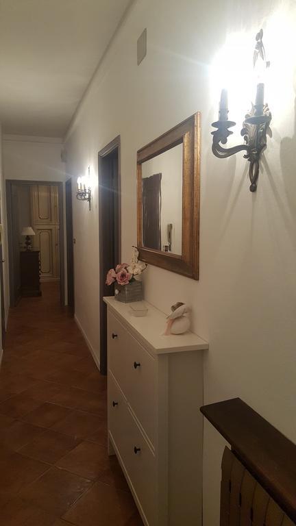 Granny'S House Apartment Lucca Bagian luar foto